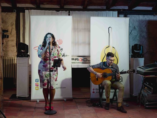 La boda de Rober y Itziar en Torrecaballeros, Segovia 39