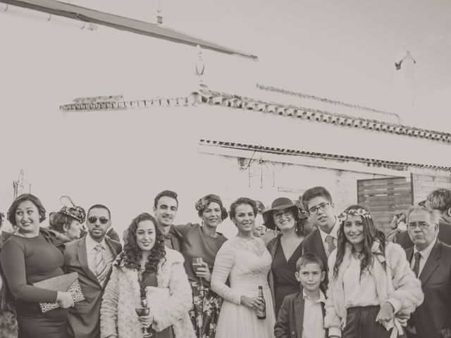 La boda de Enrique y Marina en Villanueva Del Ariscal, Sevilla 39