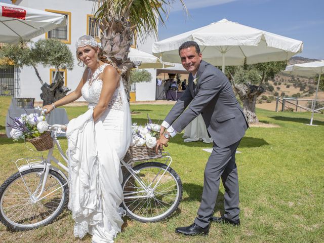 La boda de José Antonio y María Isabel en Puerto Serrano, Cádiz 17