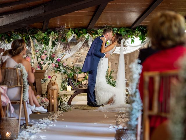 La boda de Fidel y Patricia en Tomiño, Pontevedra 26