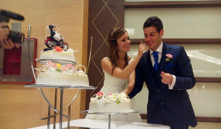La boda de Oscar y Bea  en Benidorm, Alicante
