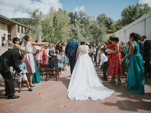 La boda de Jose y Ainhoa en Quintana De Fuseros, León 30