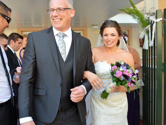 La boda de Alejandro y Ludyvine en Estepona, Málaga 11