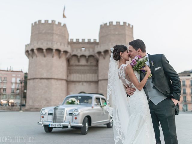 La boda de Esther y Reyes en Valencia, Valencia 17