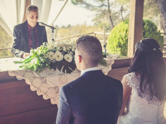 La boda de Toni y Laura en Terrassa, Barcelona 15