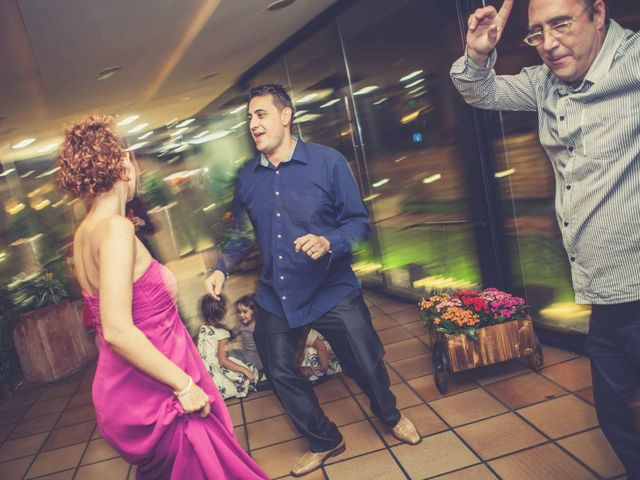 La boda de Toni y Laura en Terrassa, Barcelona 29