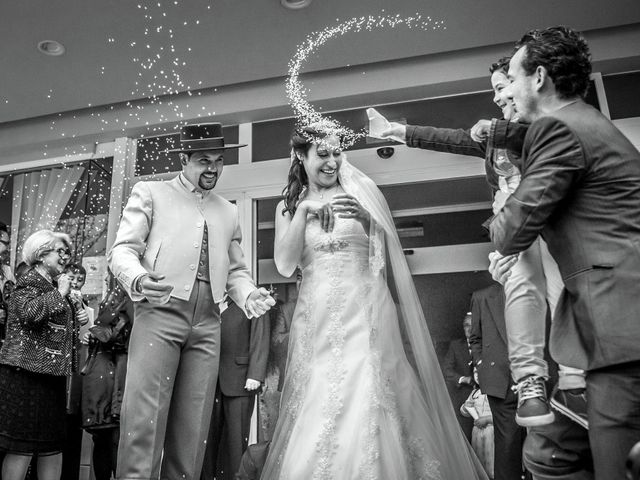 La boda de Carlos y Ivonne Vanessa en Hervas, Cáceres 17
