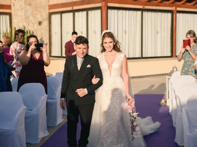 La boda de Cristian y Isabella en Adeje, Santa Cruz de Tenerife 37