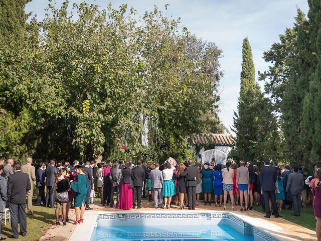 La boda de Teo y Raquel en Fuentes De Andalucia, Sevilla 14