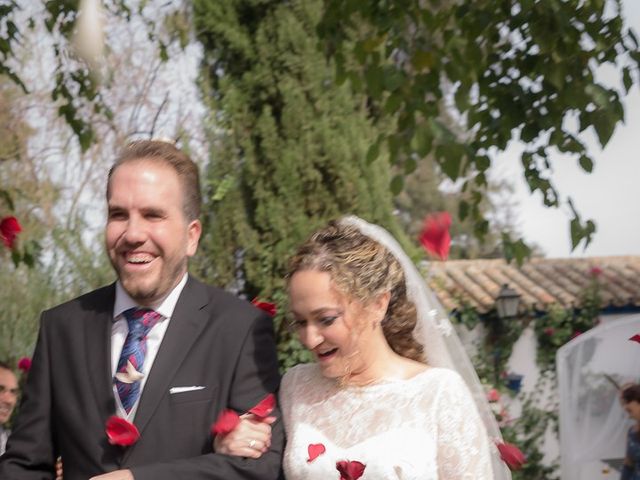 La boda de Teo y Raquel en Fuentes De Andalucia, Sevilla 18