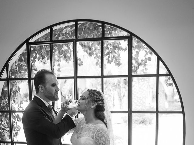 La boda de Teo y Raquel en Fuentes De Andalucia, Sevilla 22