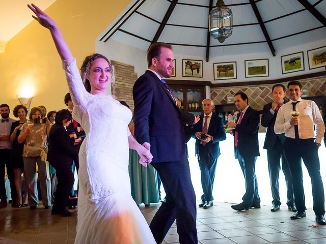 La boda de Teo y Raquel en Fuentes De Andalucia, Sevilla 30