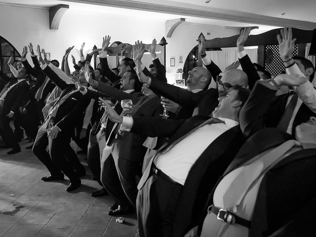 La boda de Teo y Raquel en Fuentes De Andalucia, Sevilla 32