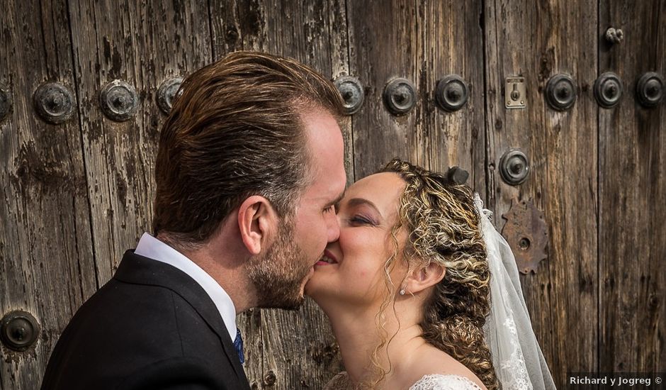 La boda de Teo y Raquel en Fuentes De Andalucia, Sevilla