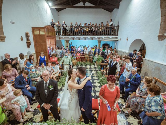 La boda de Gustavo y Esther en Millanes, Cáceres 33