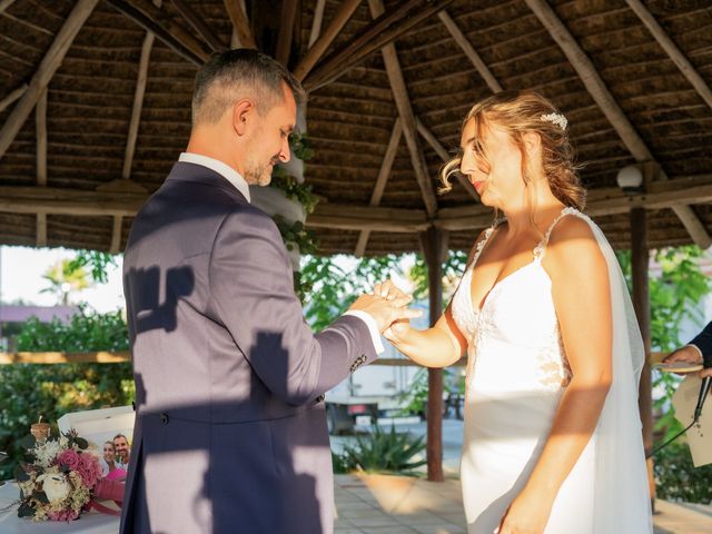 La boda de Jesus y Macarena en Utrera, Sevilla 41