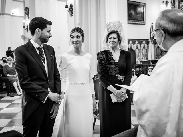 La boda de Victoria y Germán en Granja De Torrehermosa, Badajoz 47