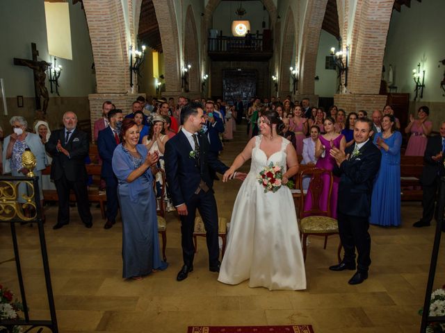 La boda de Rodrigo y Rocio en León, León 1