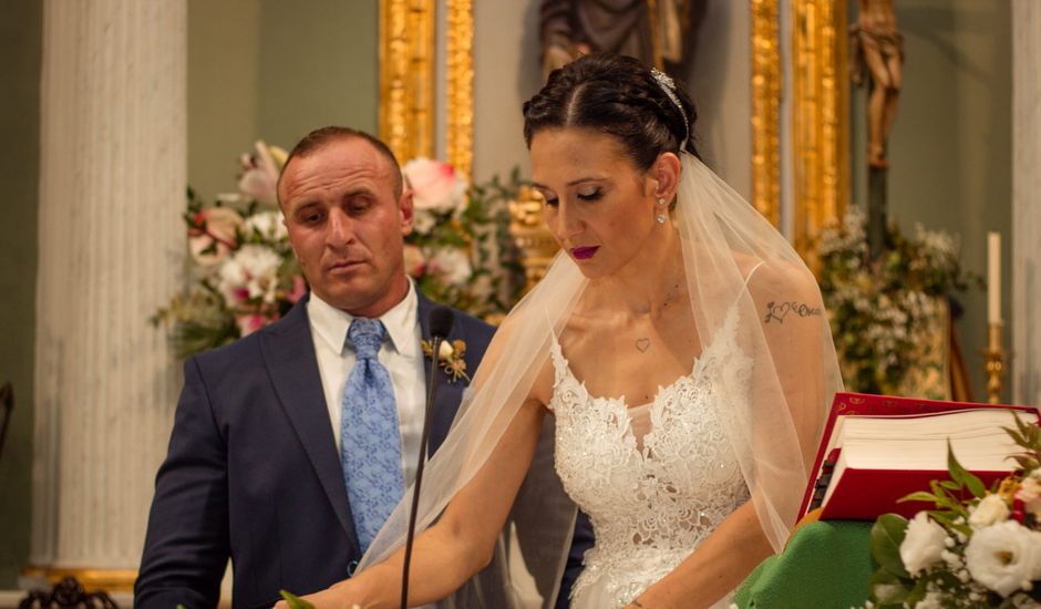 La boda de Oscar y Violeta en La/villajoyosa Vila Joiosa, Alicante