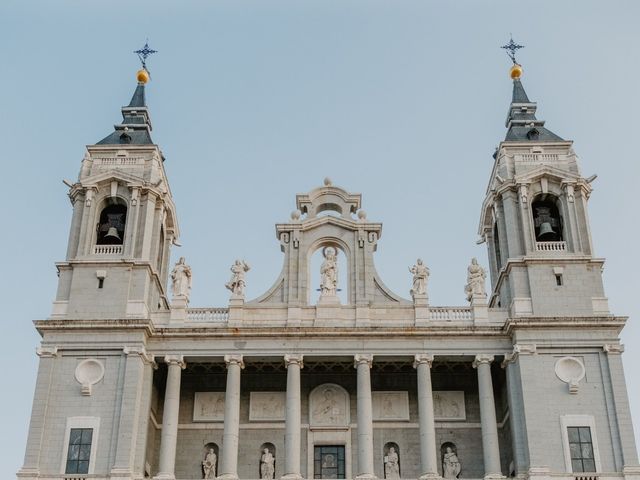 La boda de Hugo y Nabila en Madrid, Madrid 87