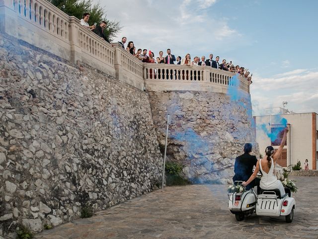 La boda de Hugo y Maria en Vilanova I La Geltru, Barcelona 25