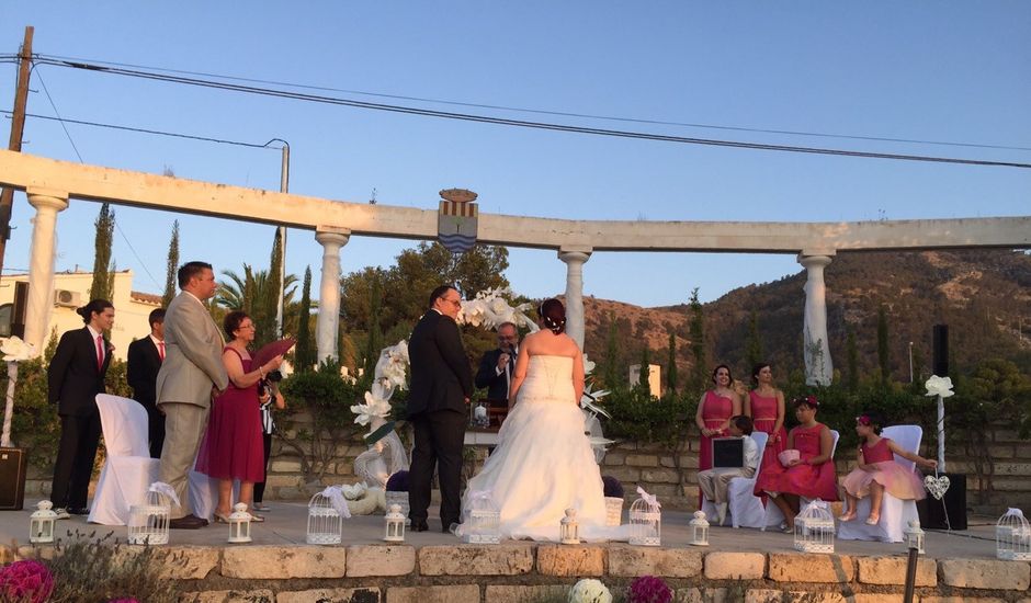 La boda de Robert y Mari Carmen en Núcleo Albir, Alicante
