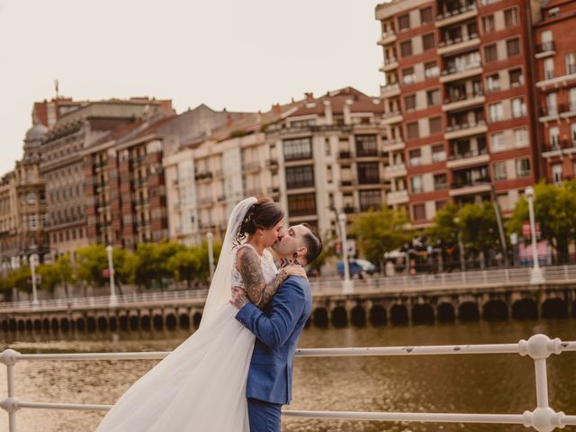 La boda de Pablo y Lorea en Bilbao, Vizcaya 18