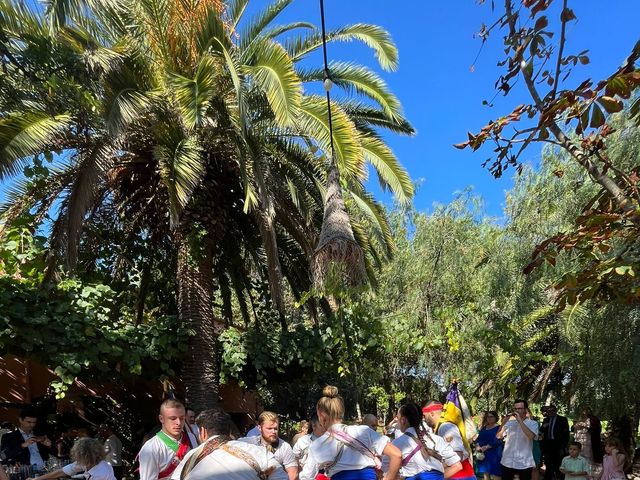 La boda de Tomás y Marta en Sant Cugat Sesgarrigues, Barcelona 6