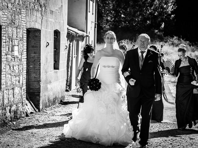 La boda de Javier y Irene en Berlanga De Duero, Soria 11