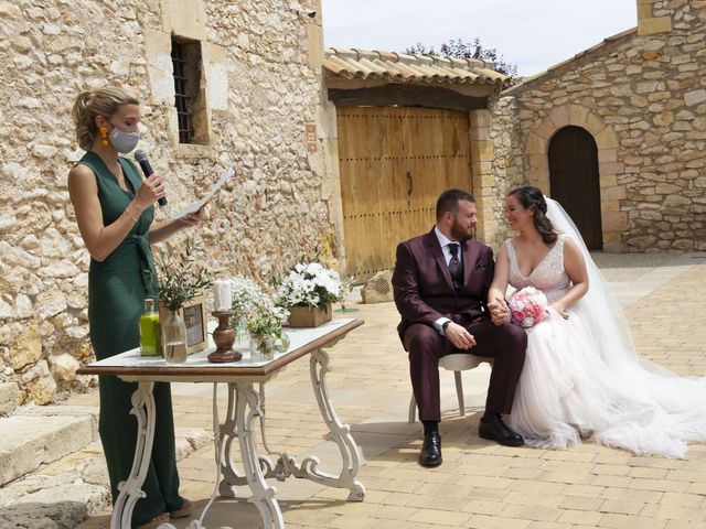 La boda de Carlos y Luciana en La Riera De Gaia, Tarragona 20