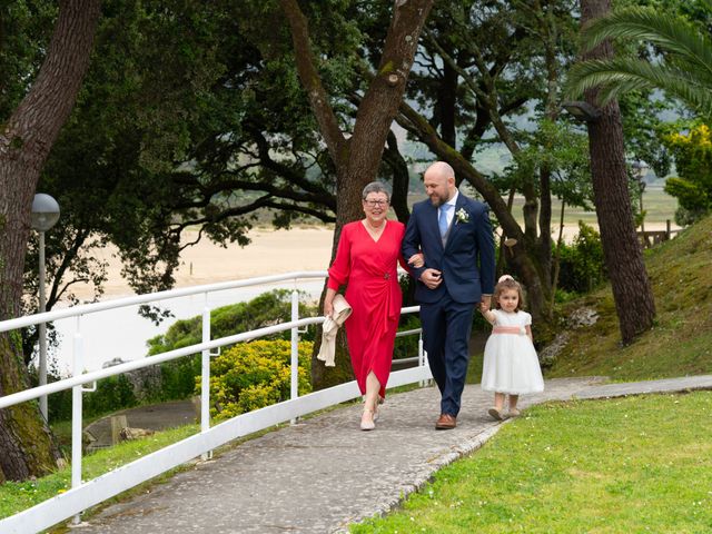 La boda de Virginia y Aritz en Isla, Cantabria 14