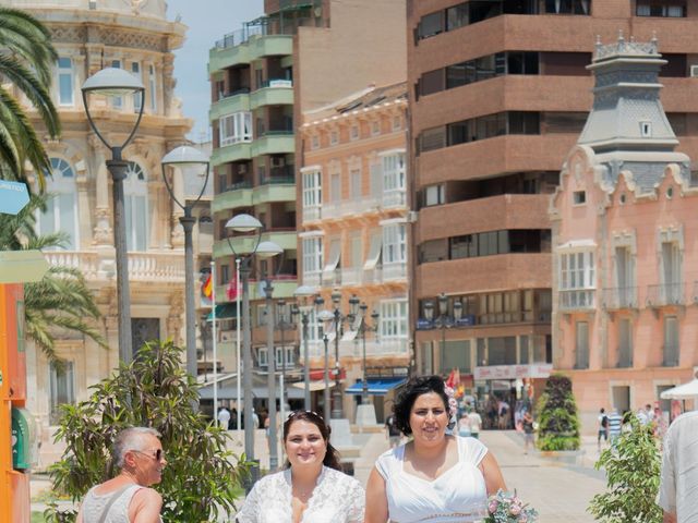 La boda de Sandra y Mamen en Cartagena, Murcia 21