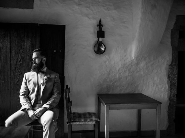 La boda de Orkatz y Isa en Hondarribia, Guipúzcoa 27