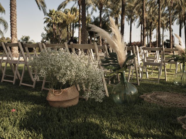 La boda de Miguel y Itamara en Dos Hermanas, Sevilla 32