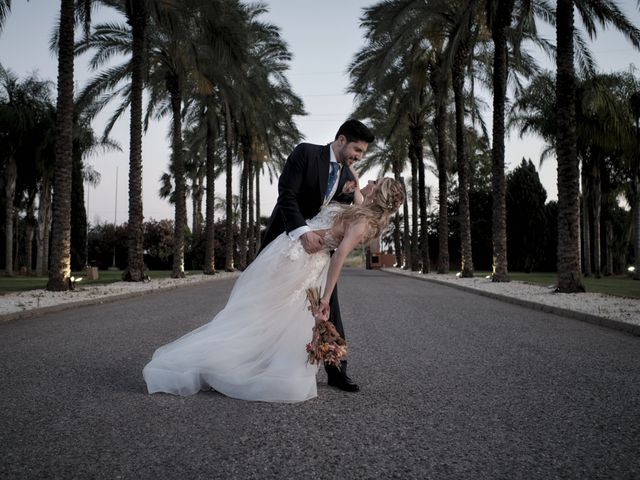 La boda de Miguel y Itamara en Dos Hermanas, Sevilla 55