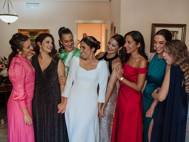 La boda de Rafael y Isabel en Alcala De Guadaira, Sevilla 15