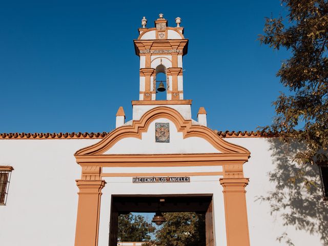 La boda de Rafael y Isabel en Alcala De Guadaira, Sevilla 34