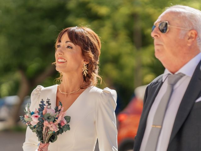 La boda de Albano y Paula en El Henar, Madrid 13