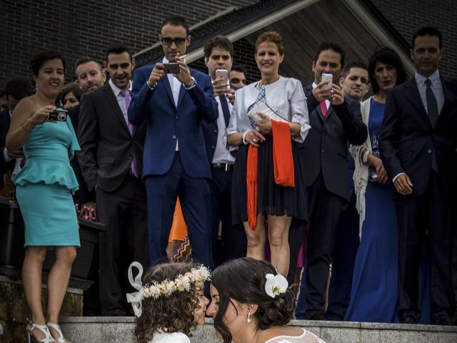 La boda de Elena y Roberto en Mogro, Cantabria 9