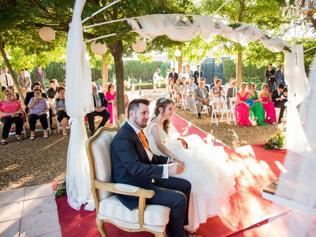 La boda de Santiago y Cristina en Pozuelo De Calatrava, Ciudad Real 23