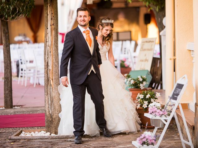 La boda de Santiago y Cristina en Pozuelo De Calatrava, Ciudad Real 50