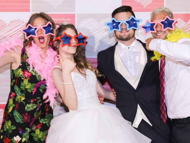 La boda de Santiago y Cristina en Pozuelo De Calatrava, Ciudad Real 73