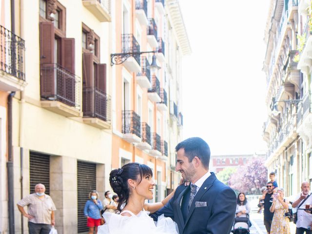La boda de Judith y Íñigo en Pamplona, Navarra 13