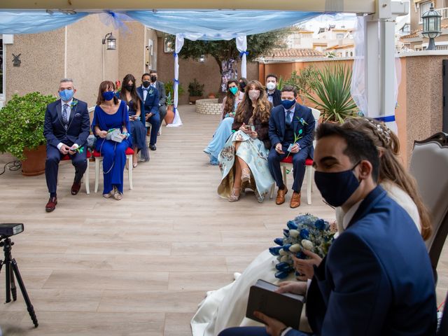 La boda de Vanessa y Robin en La Zenia, Alicante 1