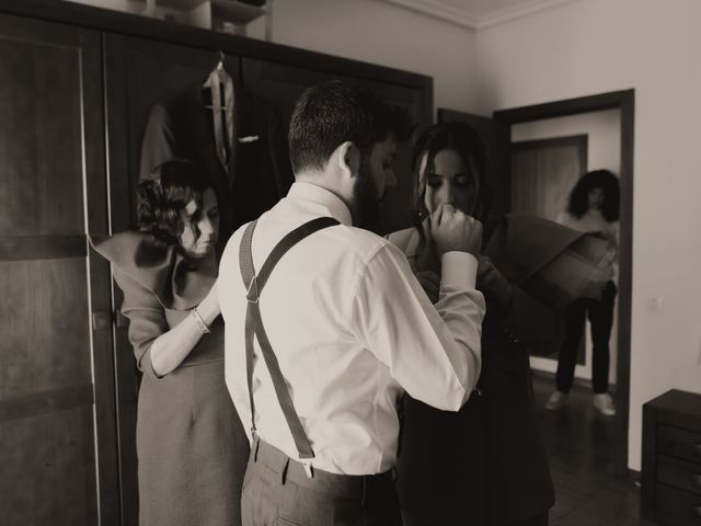 La boda de Hector y Esther en Villamayor De Monjardin, Navarra 4