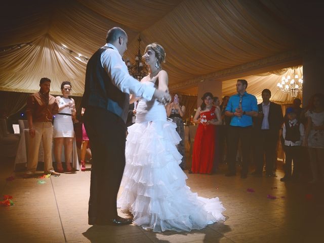 La boda de Nano y Soraya en Valdastillas, Cáceres 19