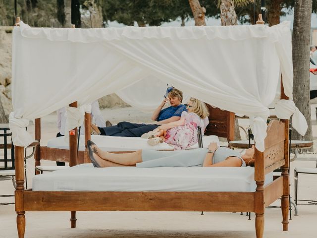 La boda de Eion y Chiara en San Miguel De Salinas, Alicante 125