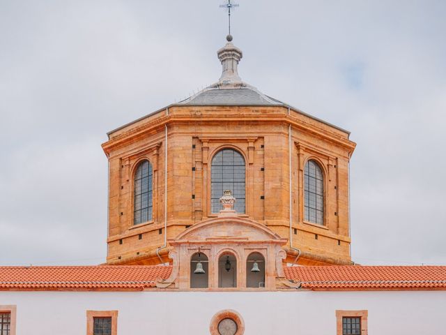 La boda de Juan Carlos y Eva en Oviedo, Asturias 3