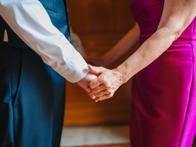 La boda de Juan Carlos y Eva en Oviedo, Asturias 5