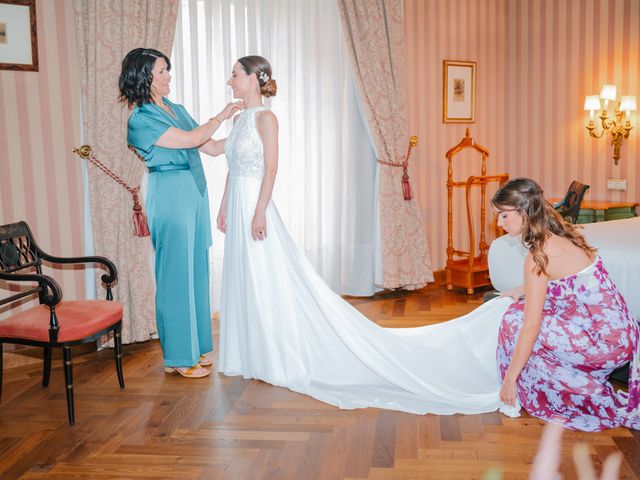 La boda de Juan Carlos y Eva en Oviedo, Asturias 12